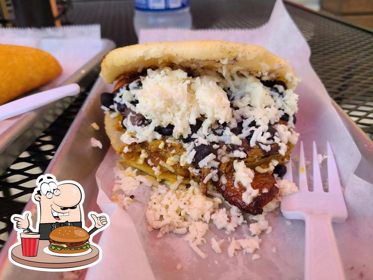 https://img.restaurantguru.com/ra6c-burger-Arepa-Grill-plaza-Fiesta-2022-09-1.jpg