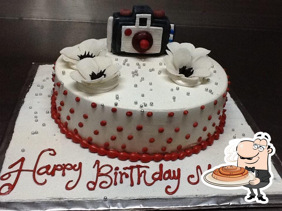 Camera Cake | Cake for Photographer | Cakes in Noida & Greater Noida –  Creme Castle