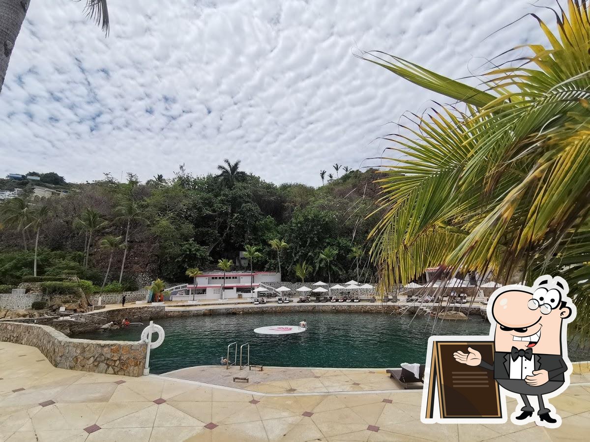 Club de Playa La Concha, Acapulco - Restaurant reviews