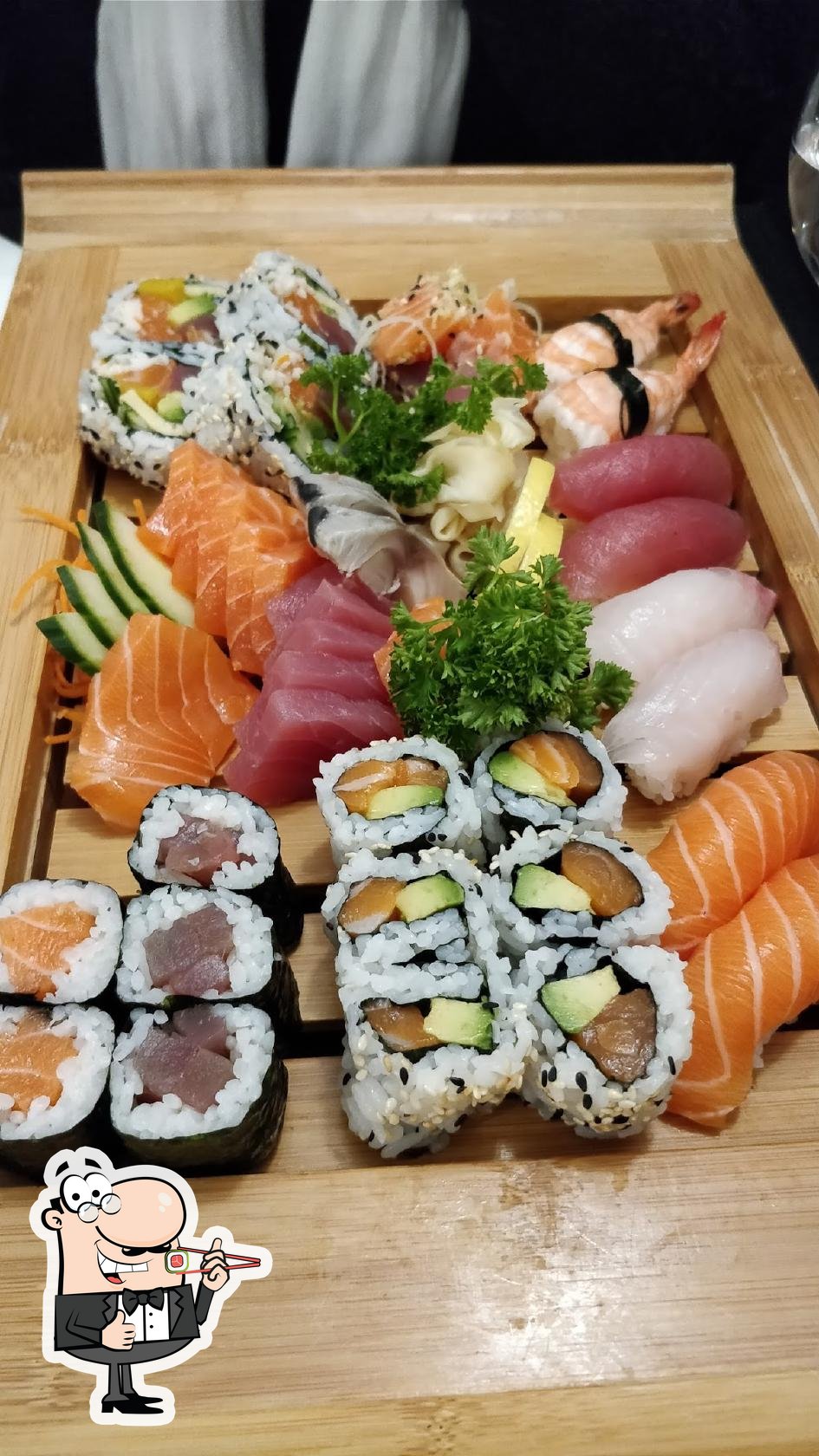 Plateau de sushis 48 pièces - Japon - Le Vietnam & Sushi-là