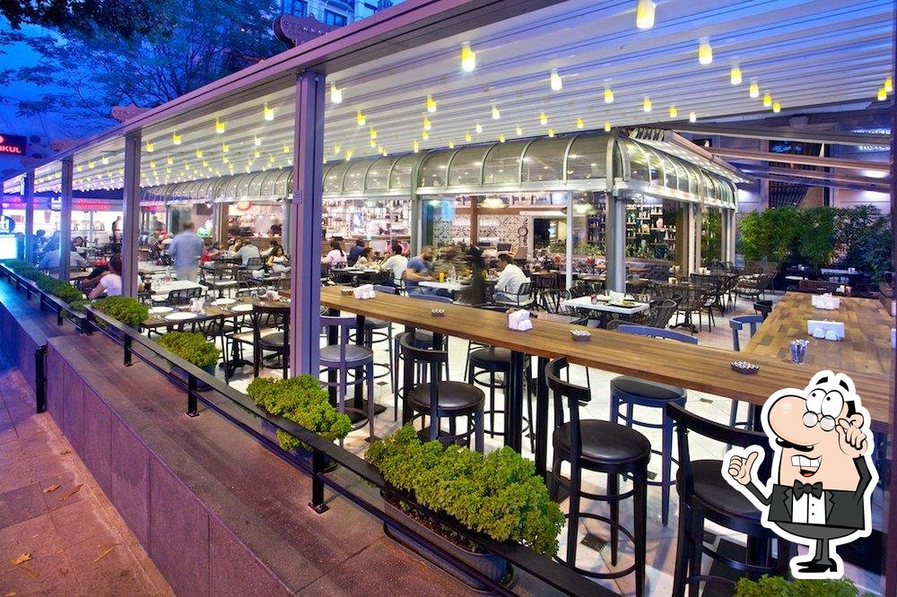 Loti Roof Lounge - Bar in Sultanahmet, Istanbul
