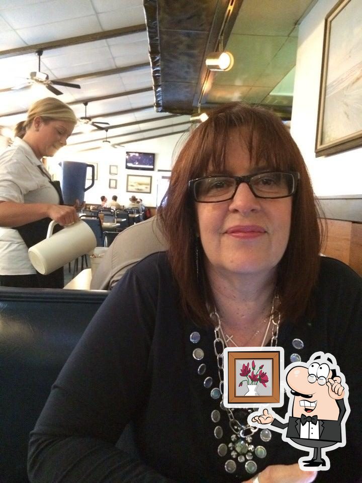 Harbor Inn Seafood Restaurant in Burlington Restaurant menu and reviews
