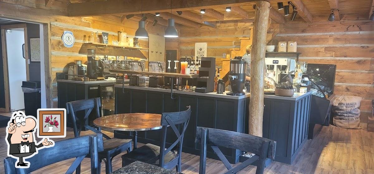 https://img.restaurantguru.com/rb10-design-Towns-End-Coffee-Co-2023-04.jpg