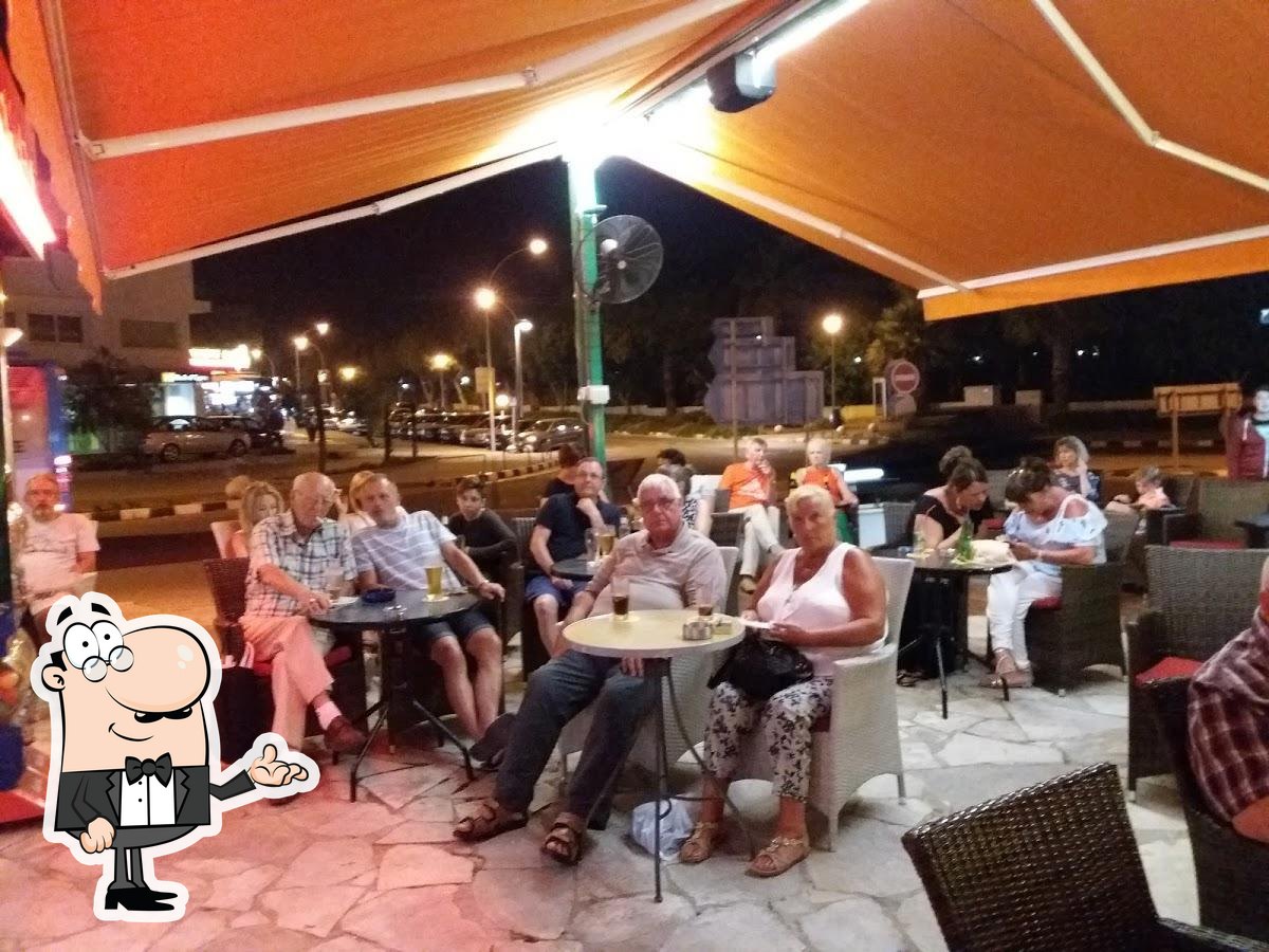 MICHAELS ,SPORTS BAR, Paphos Restaurant reviews