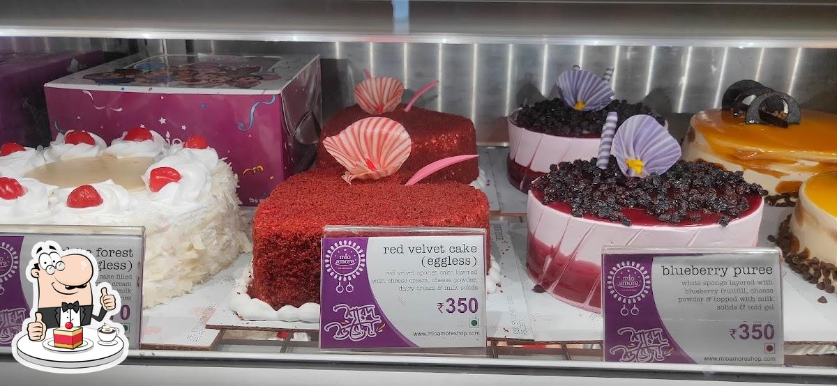 Order Divine Butterscotch Cake Online, Price Rs.545 | FlowerAura