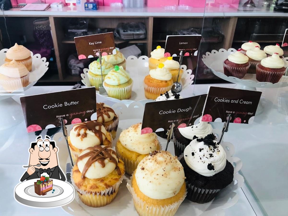 CamiCakes Cupcakes, 3560 Camp Creek Pkwy #150 in East Point - Restaurant  menu and reviews