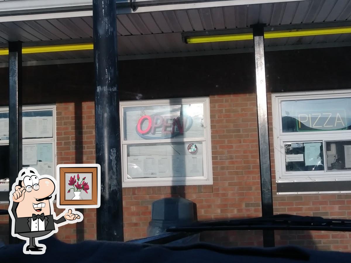 L & J's Ice Cream & Pizza in Laurelville Restaurant menu and reviews