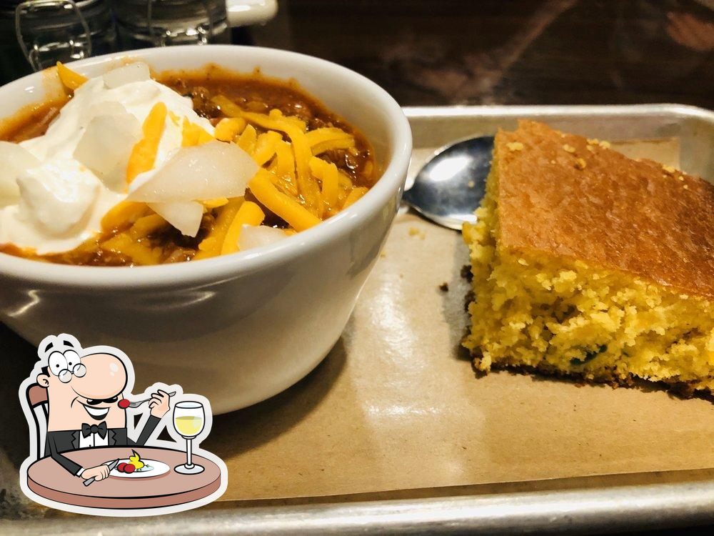 Bray's Smokehouse in Kingsville BBQ menu and reviews