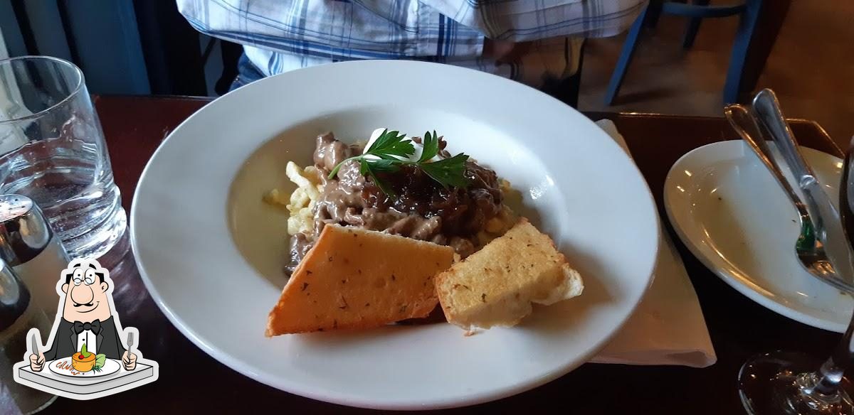 Powder Hounds Restaurant in Sun Peaks Restaurant menu and reviews
