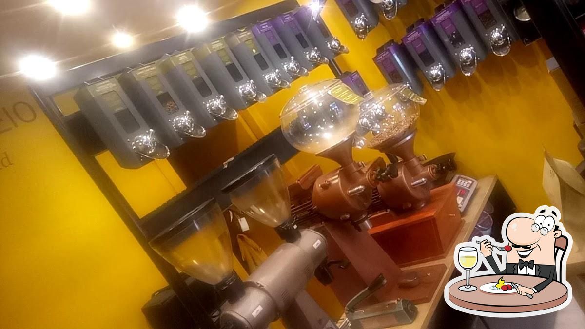 Coffee Island, Athens, Char. Trikoupi 28 Restaurant menu and reviews