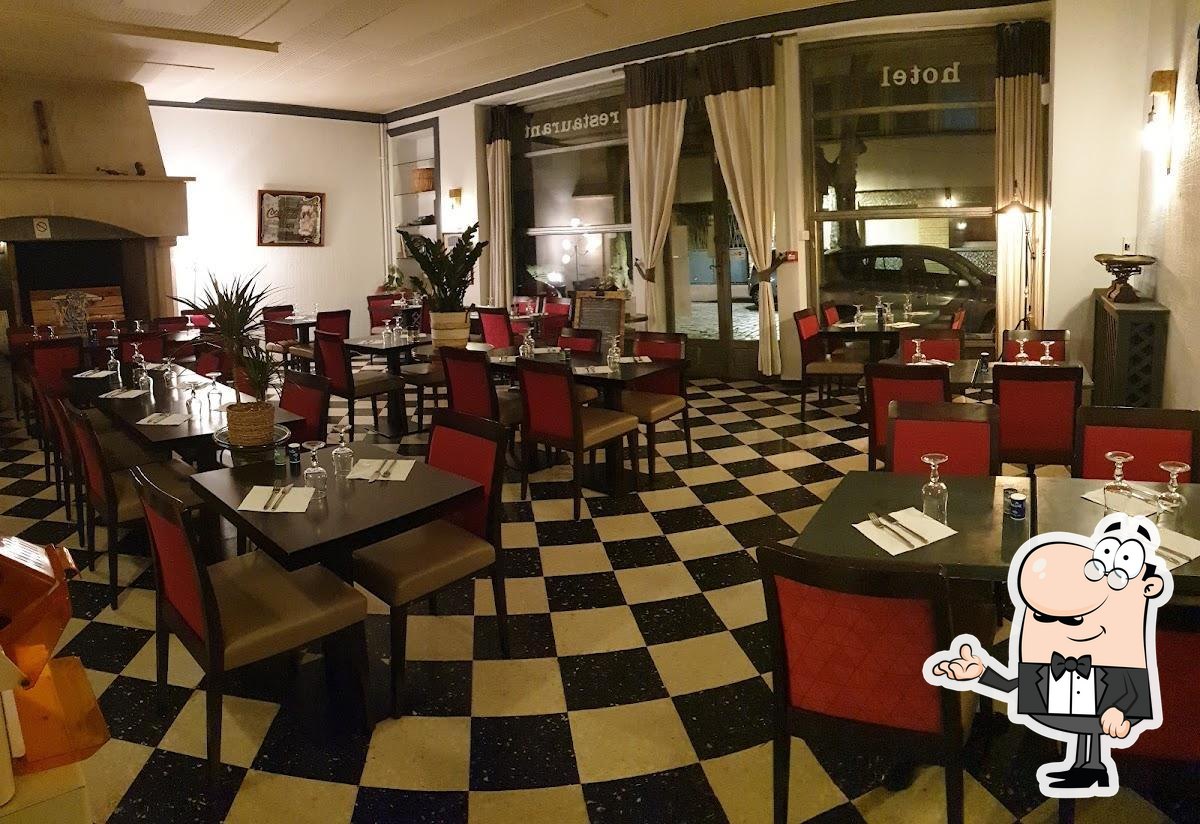 Hôtel Restaurant le Central-Chateaurenard Updated 2023 Room Price-Reviews &  Deals