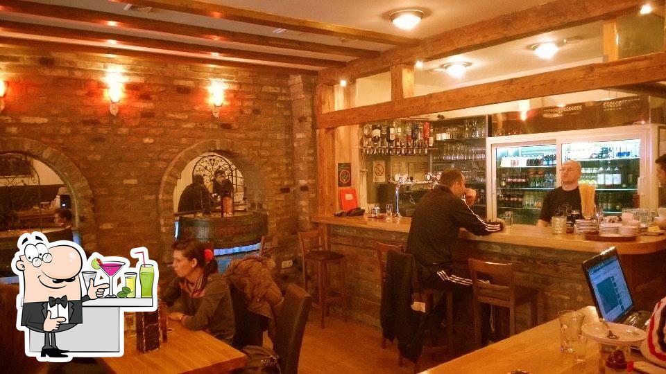Beer House pub & bar, Jagodina Restaurant reviews
