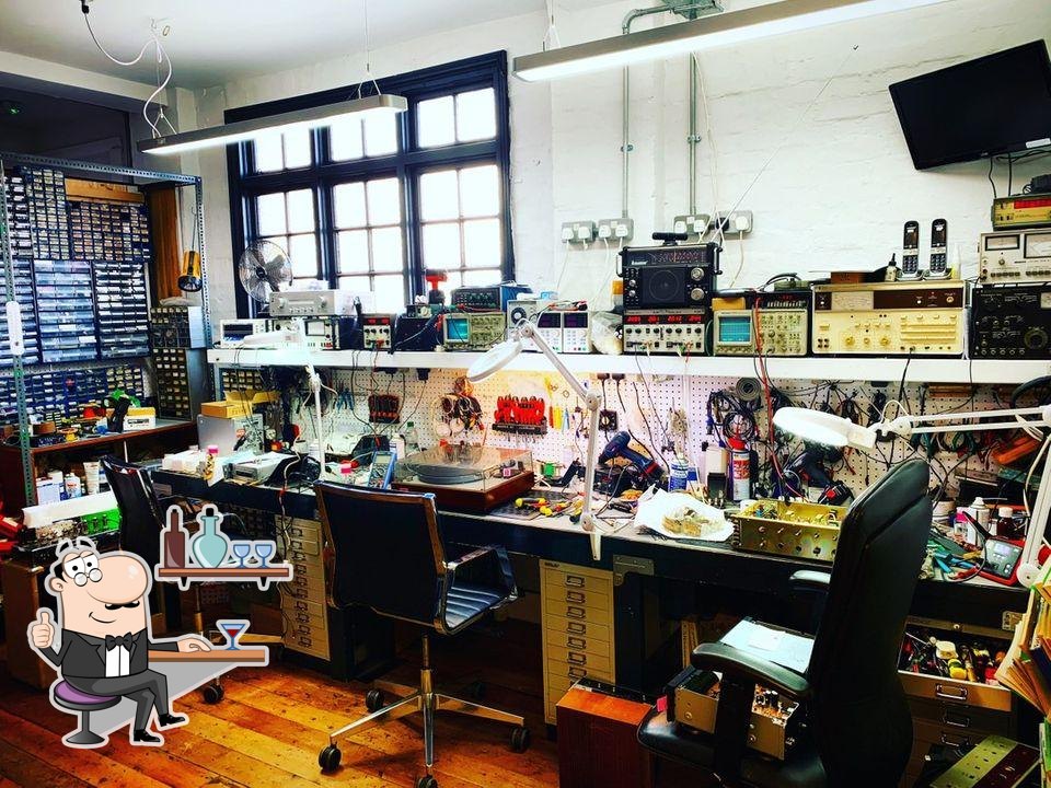 Armstrong Audio Coffee & Repair Shop in London Restaurant reviews