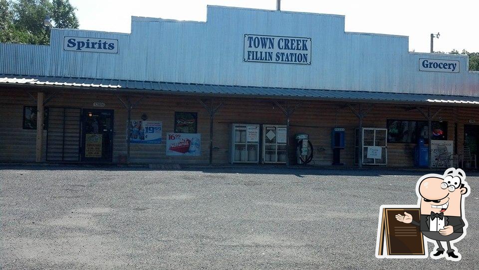 Town Creek Fillin Station in Guntersville