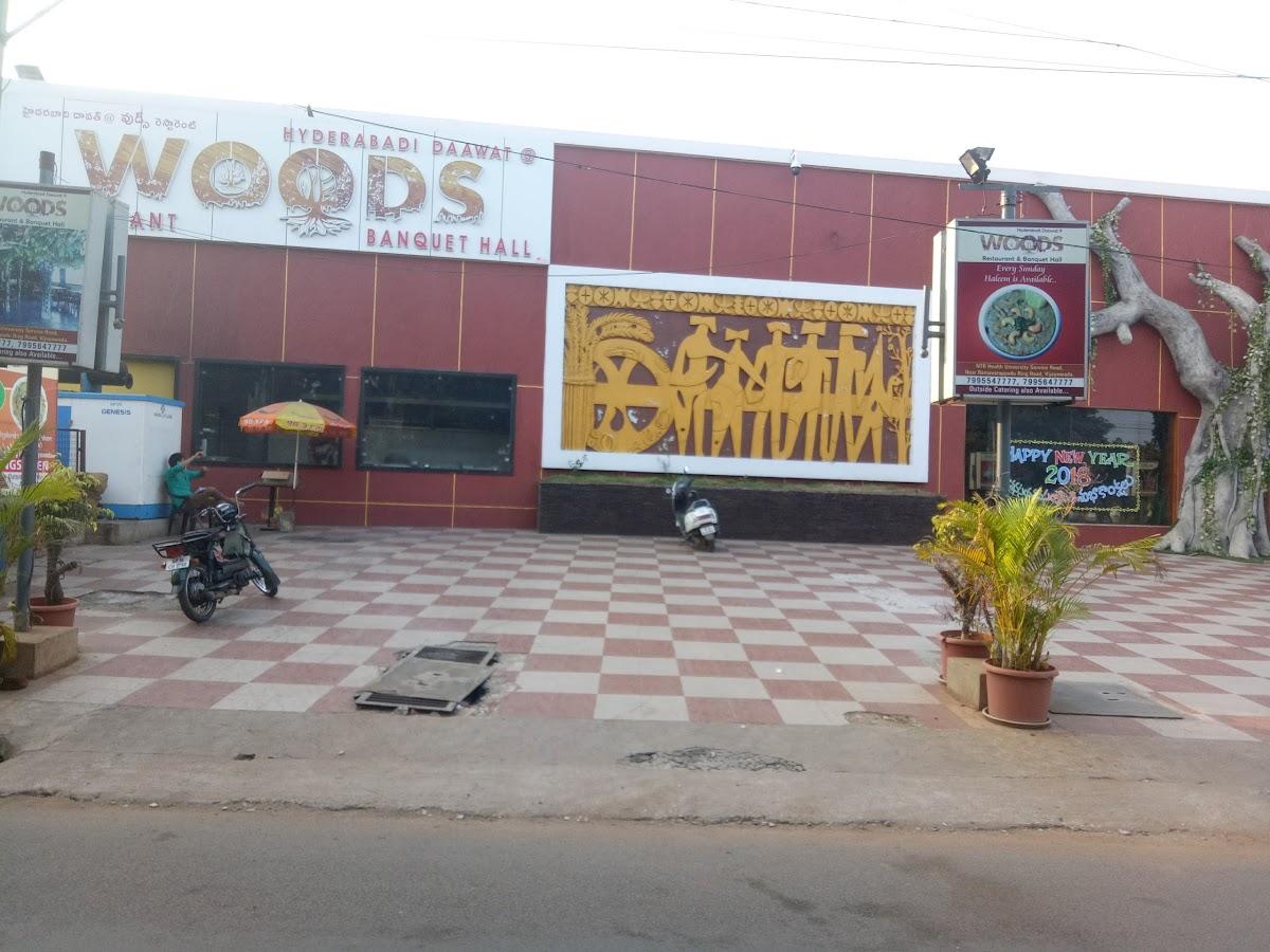 Billboard in Gunadala,Vijayawada at Gunadala Opp. ESI Hospital - |10xmt