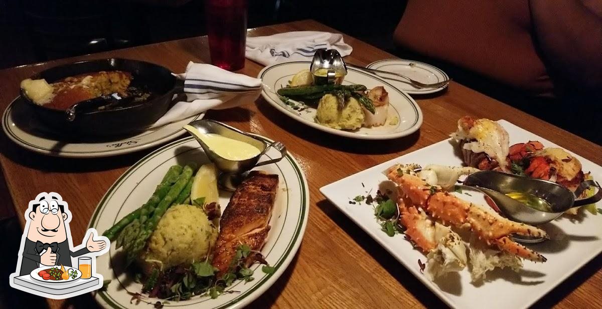 Stella's Fish Cafe & Prestige Oyster Bar in Minneapolis Restaurant