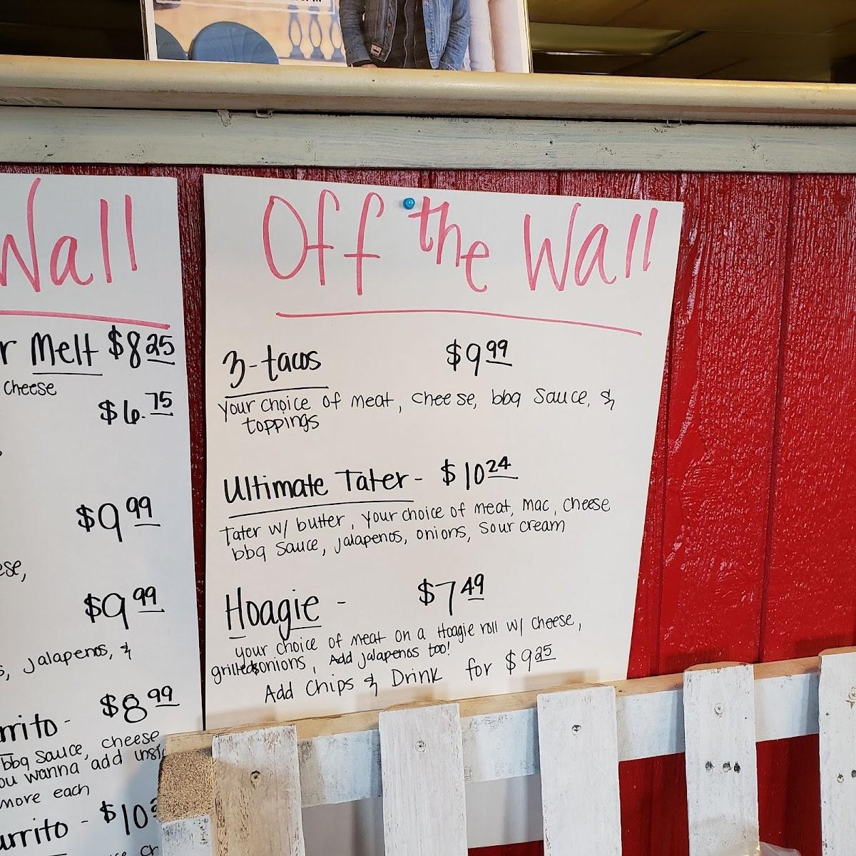 Menu at Triple B's Smokehouse pub & bar, Hewitt, 899 S Hewitt Dr