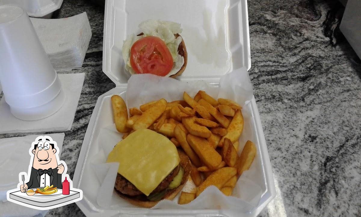 Queenz Of Wings in Olive Branch Restaurant menu and reviews