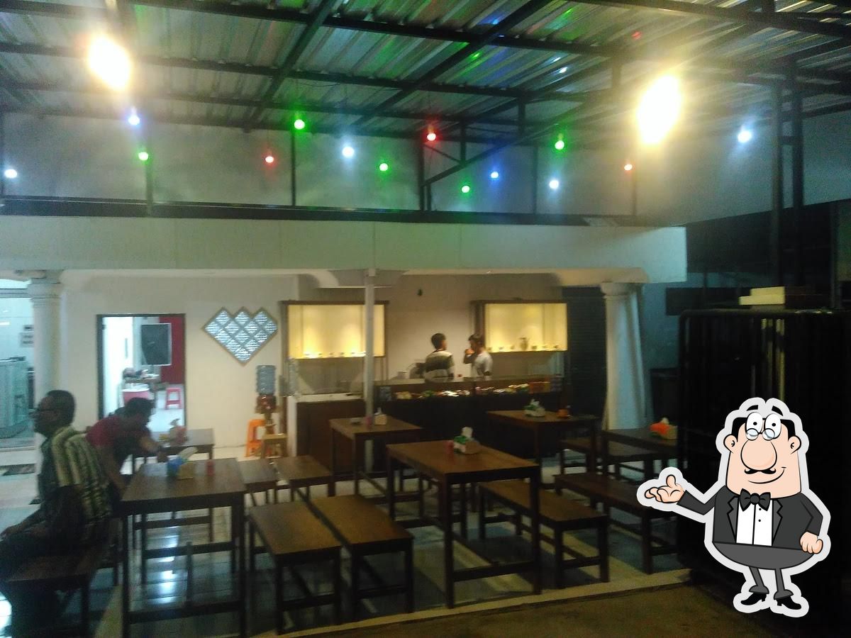 Wk Cafe Pujasera, Surabaya - Restaurant Reviews