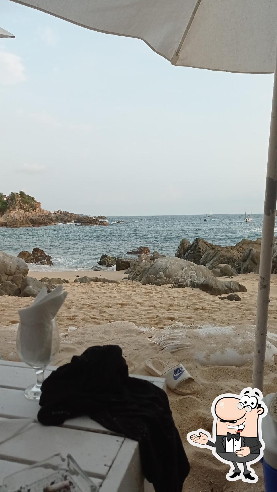 La Isla Beach Club, Puerto Escondido Restaurant reviews