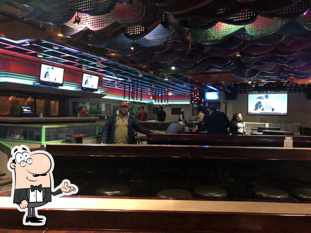 Shenanigans on Robson in Vancouver Restaurant menu and reviews
