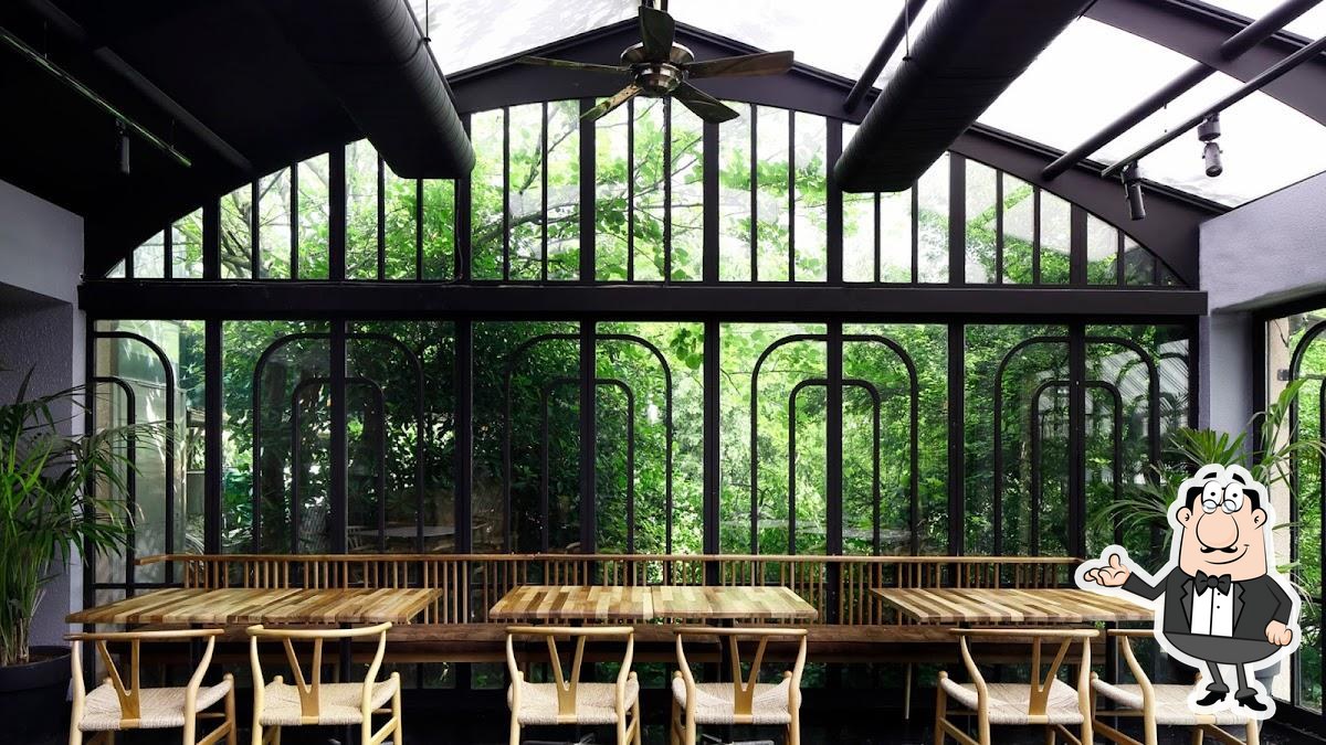 Backyard / Backbar - Bar in Bebek, Istanbul