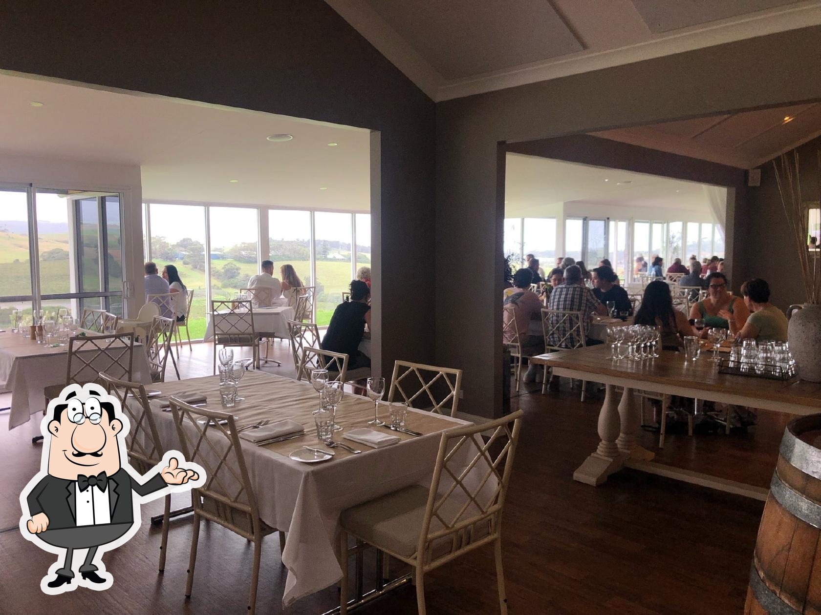 Crooked River Wines Winery Cellar Door Restaurant Wedding