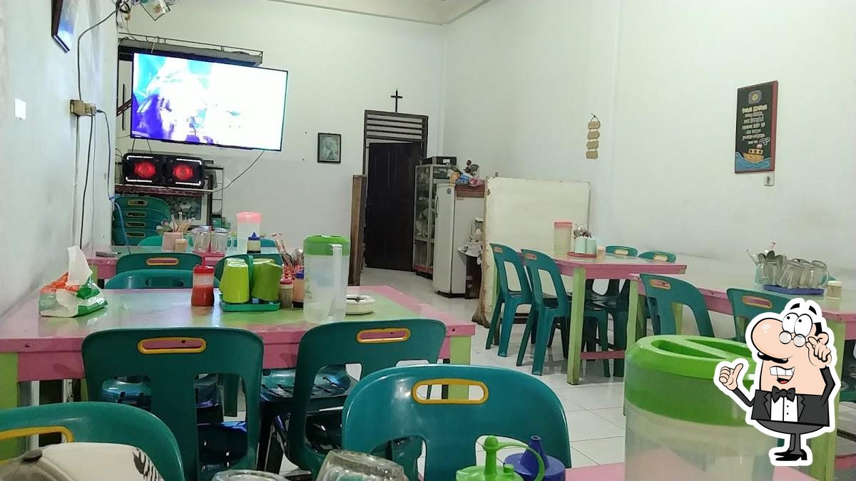 Bakmie Kayla cafeteria, Medan - Restaurant reviews