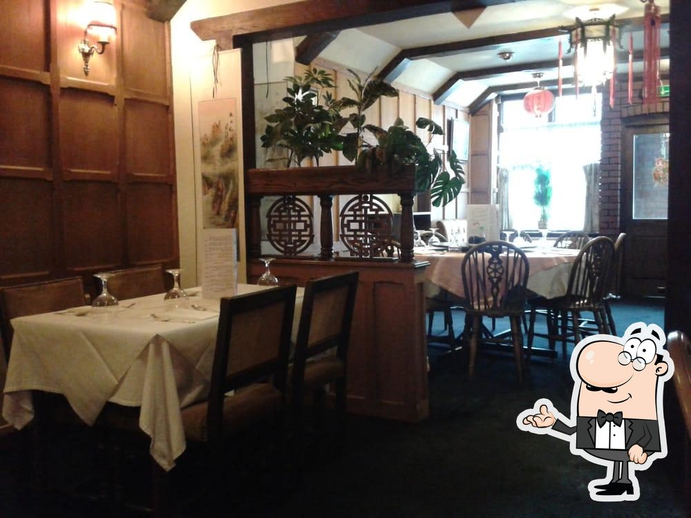 Golden Dragon in BurnhamonCrouch Restaurant reviews