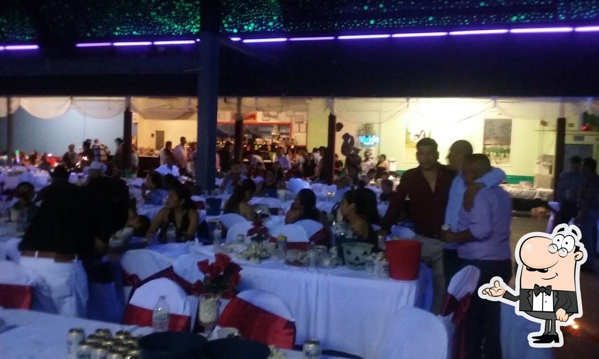 Estrellas Del Millenium in Elgin Restaurant reviews