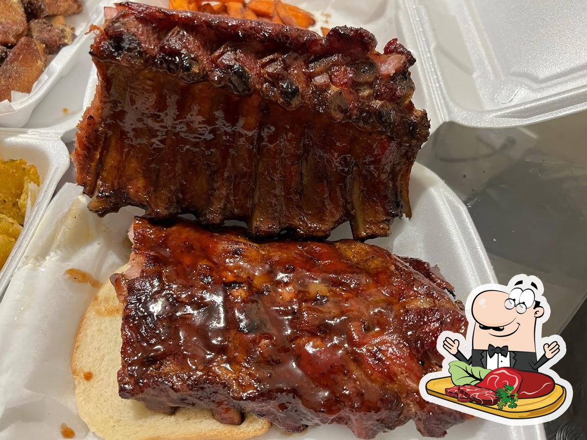 Steamboat BBQ in Wheaton Restaurant menu and reviews