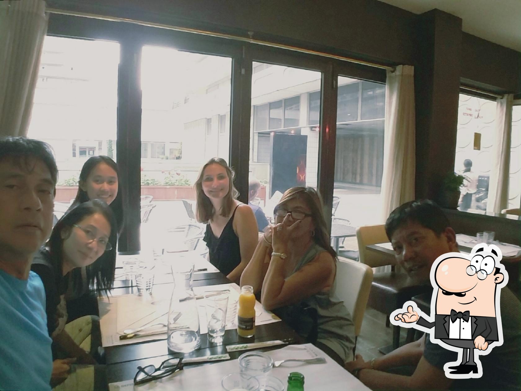 premiere rencontre au restaurant