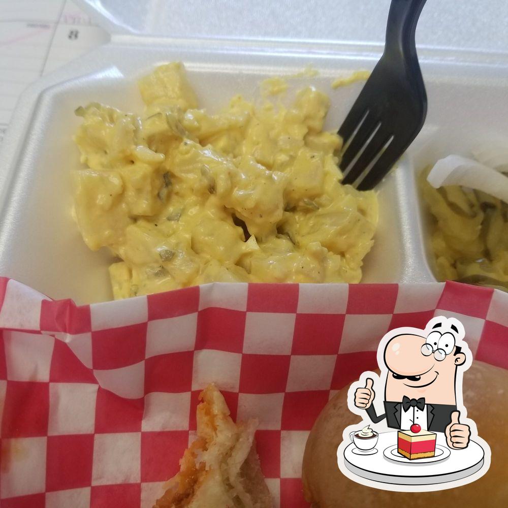 Whipped Up Bakery and Frozen Yogurt Shop in Corpus Christi Restaurant