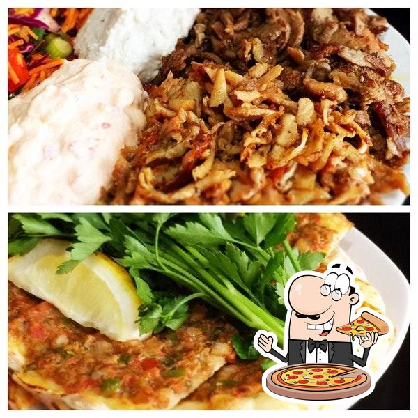 Roxy Kebabs & Cafe Coolaroo, 1a/210 Reservoir Dr in Coolaroo