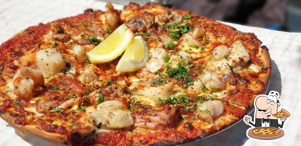 Paragon Pizza & Wine Bar in Hope Island Restaurant menu and reviews