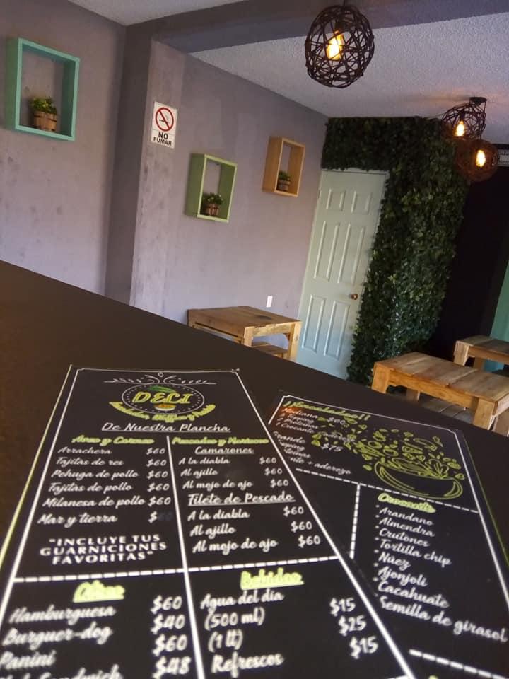 Carta del restaurante DELI Ensaladas Waffles y Paninis, Santiago del