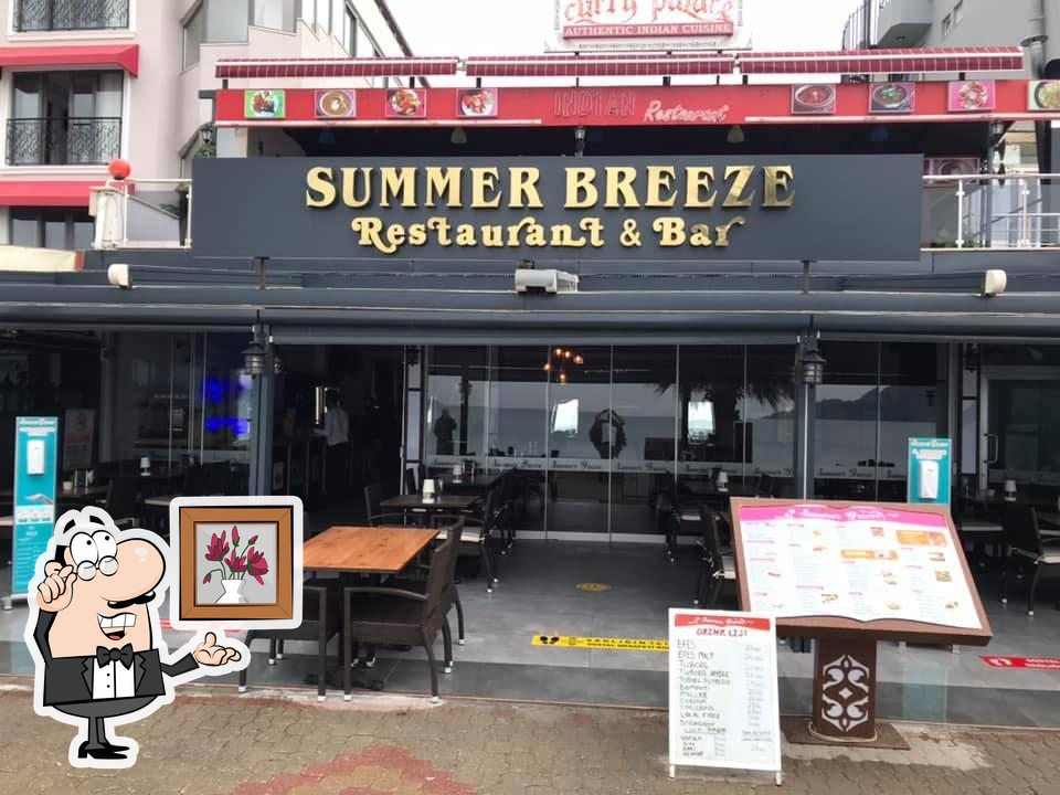 Summer Breeze Restaurant & Bar
