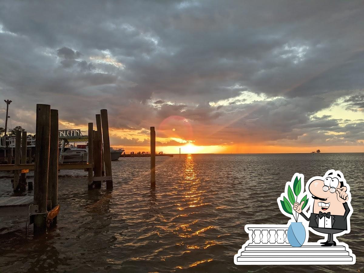 Dockside Seafood Restaurant in Dauphin Island Restaurant menu and reviews