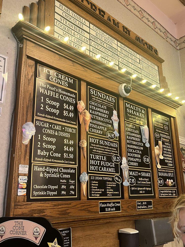 Menu at The Pearl Ice Cream Parlor restaurant, La Crosse