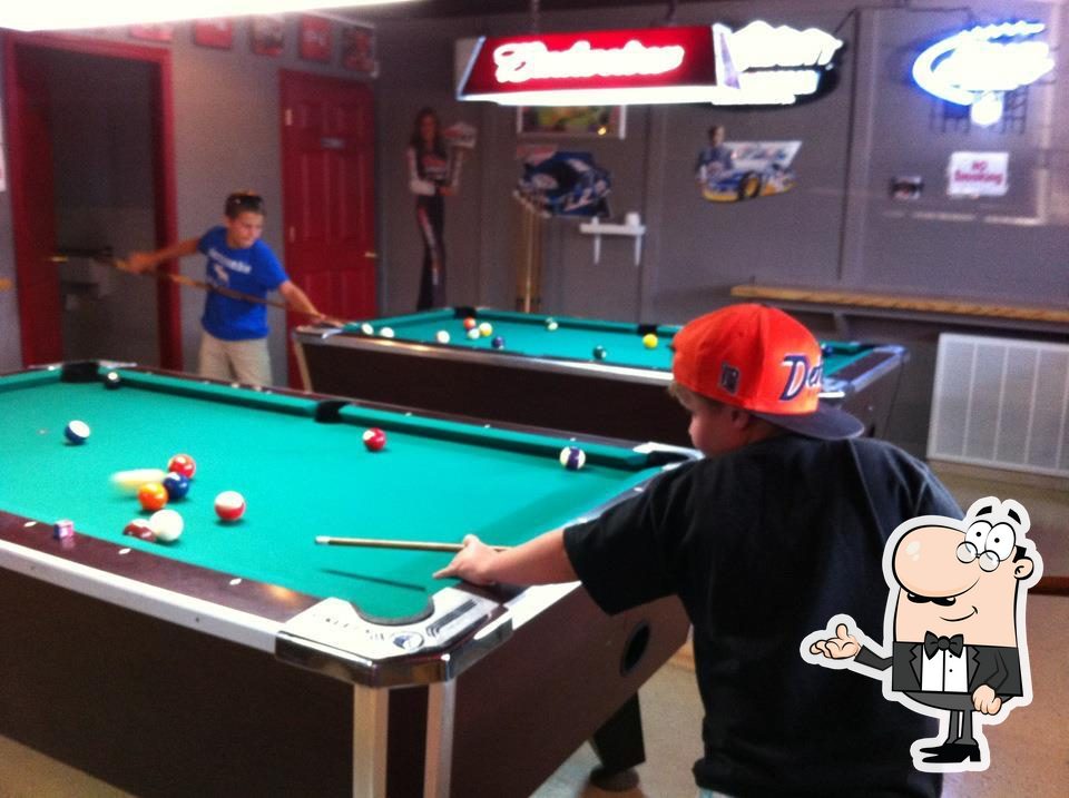 Short Track Bar And Grill in Little Rock