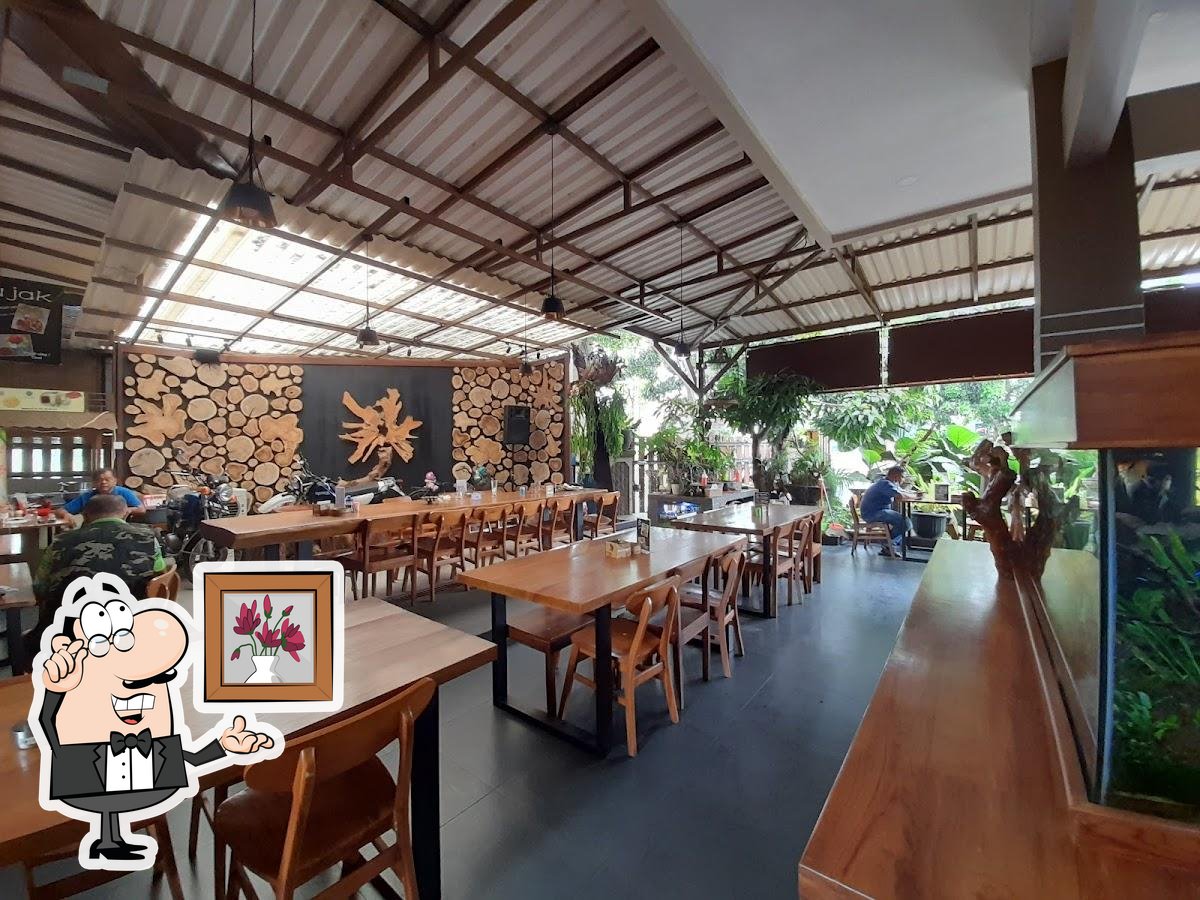 Rumah Makan Saung Soreang Restaurant Bandung Restaurant Reviews