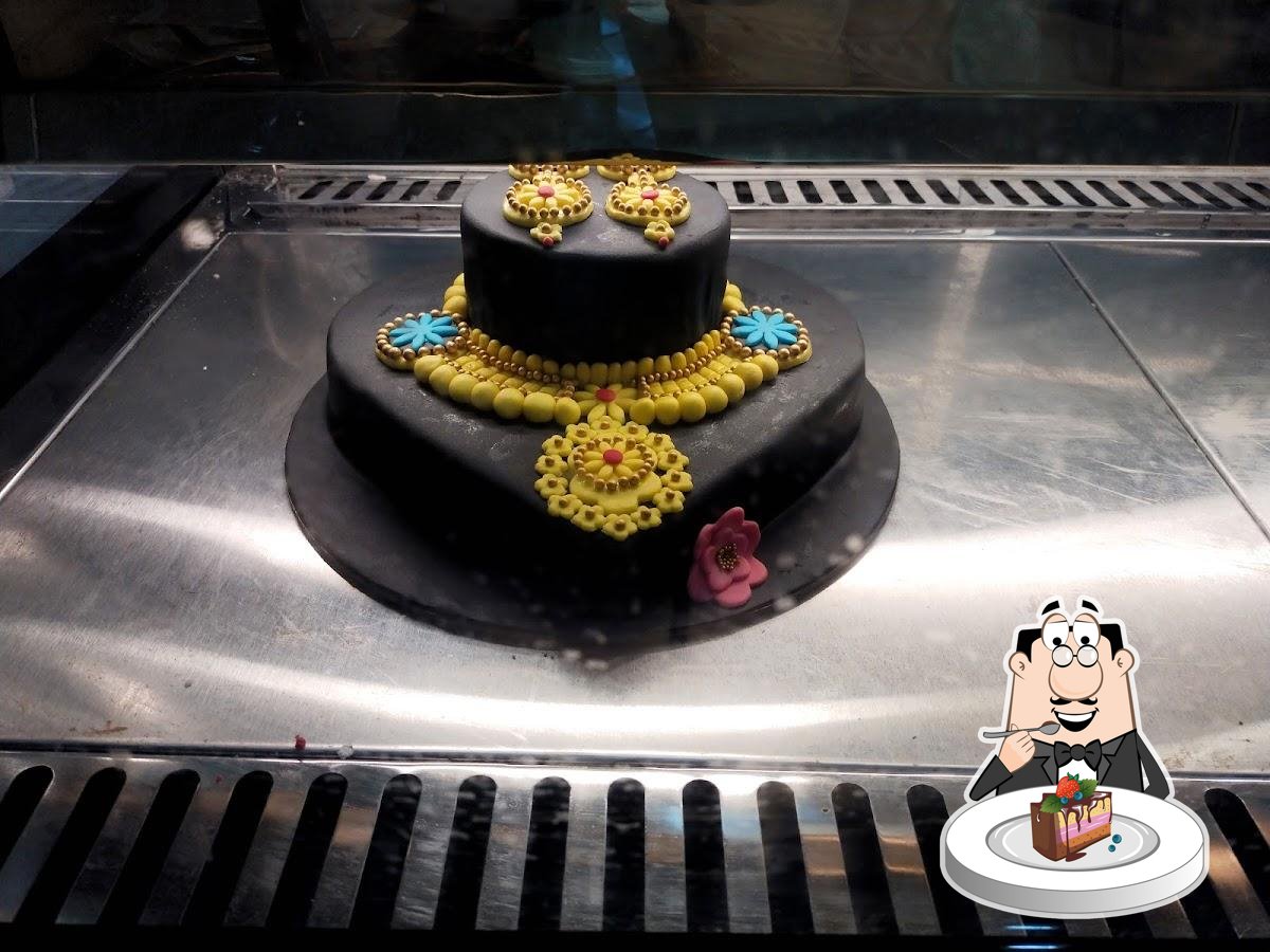 Designer Cakes in Chennai Online, Theme Cakes in Chennai- FNP