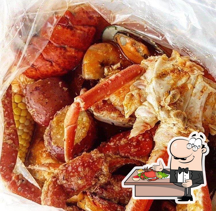 The Angry Crab Wicker Park, 1308 N Milwaukee Ave in Chicago