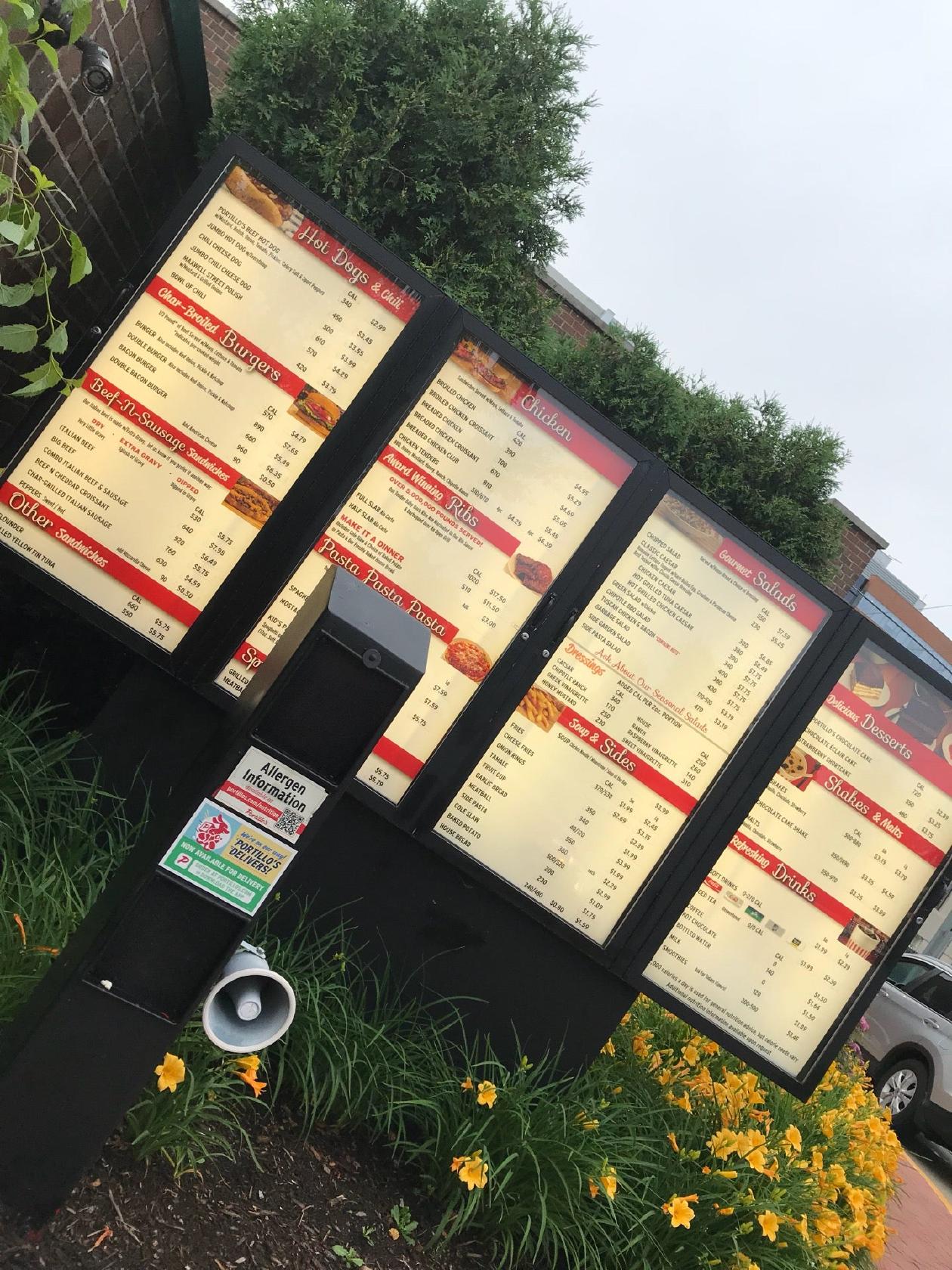 Menu at Portillo's & Barnelli's Niles, Niles, W Dempster St