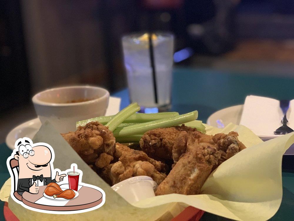The Fan Club Sports Bar in Lakewood Restaurant menu and reviews