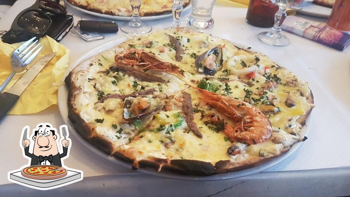 acceder en camping car au restaurant petanque poulet bicyclette