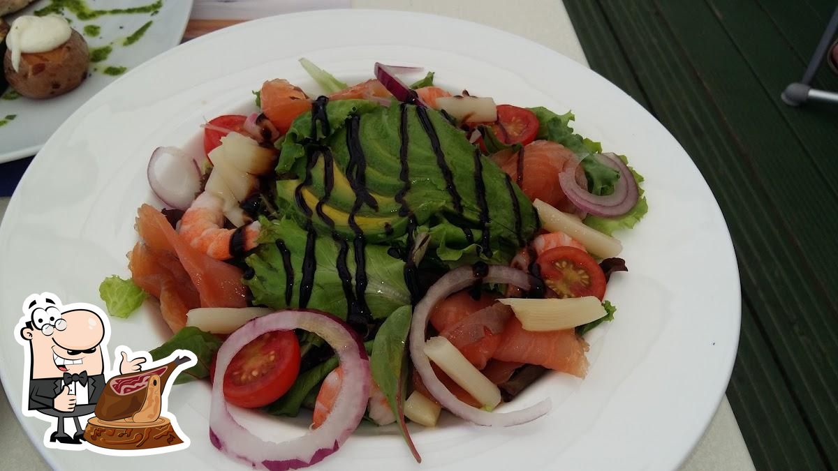 La Familia Beach Club in Sitio de Calahonda - Restaurant reviews