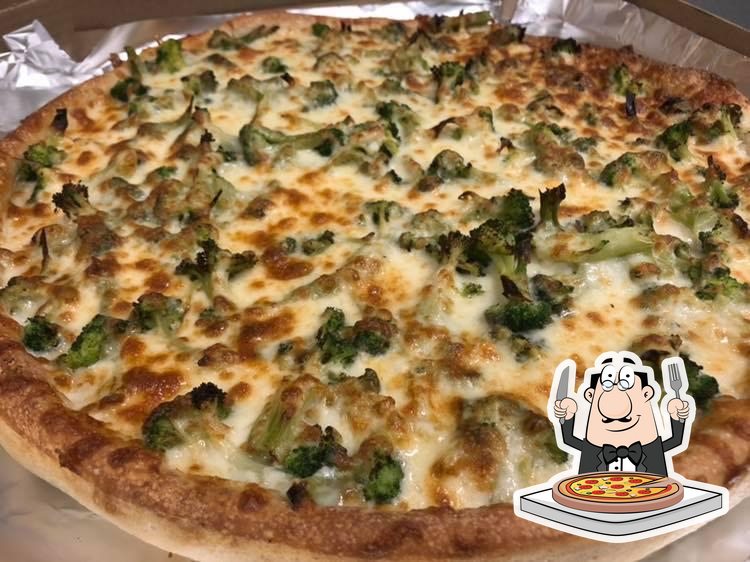 Four Seasons Pizza in Utica Restaurant menu and reviews
