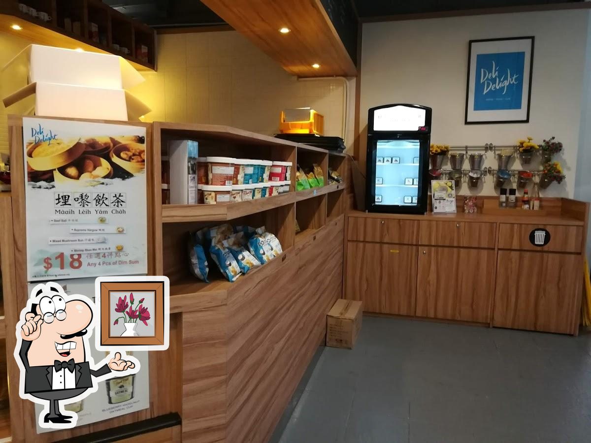 Café Deli Delight Coffee Kiosk, Hong Kong, dragonair house