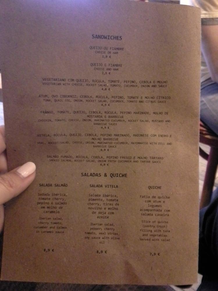 Menu at Fábrica Coffee Roasters cafe, Lisbon, R. das Portas de Santo